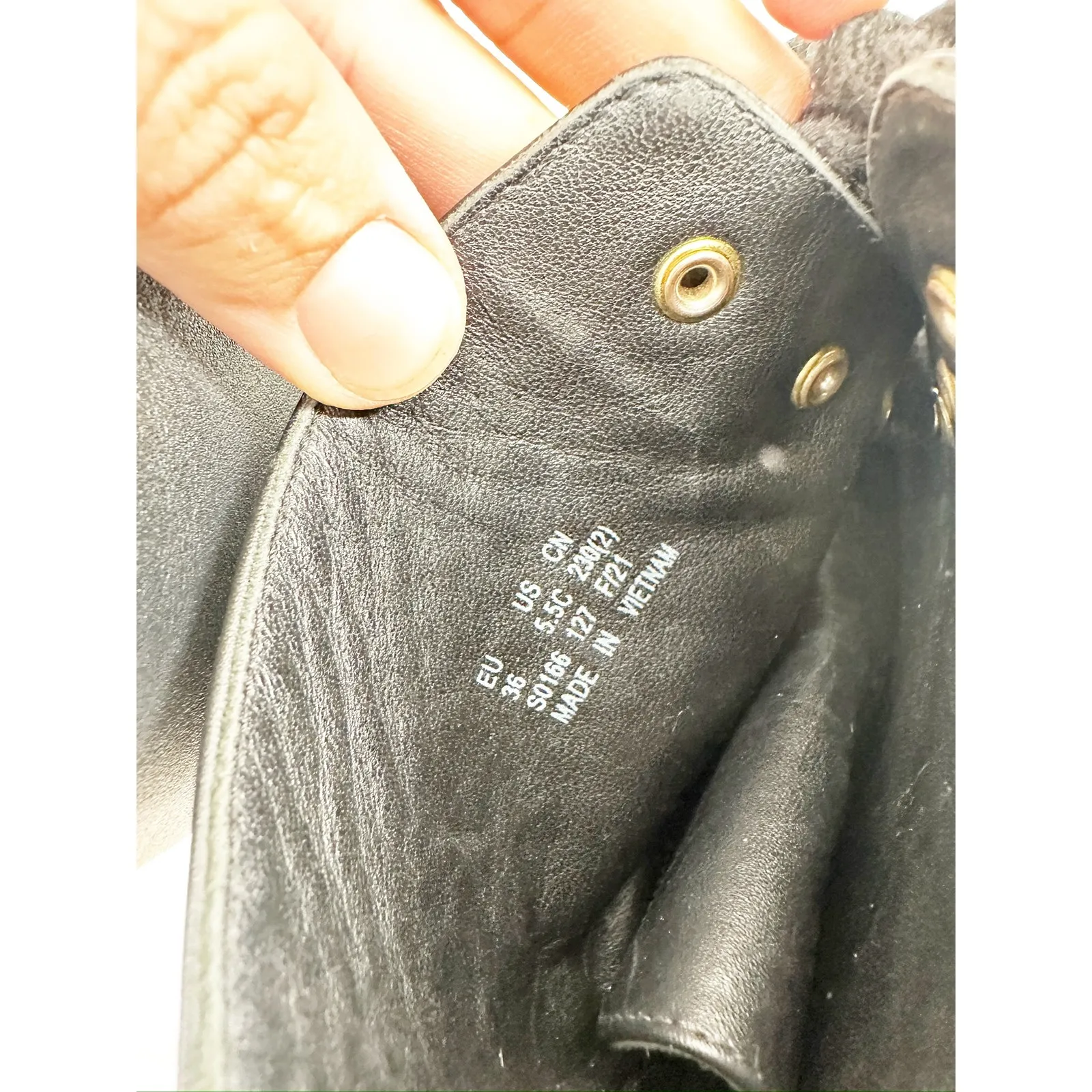 Stuart Weitzman Nisha Black Leather Lug Sole Lace Up Combat Boots Size 5.5 WIDE - Image 3