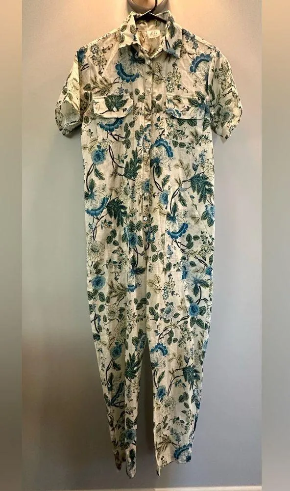 Anthropologie DRA Los Angeles Floral button up jumpsuit Pocket detail Fits M/L Blue Size undefined - Image 2
