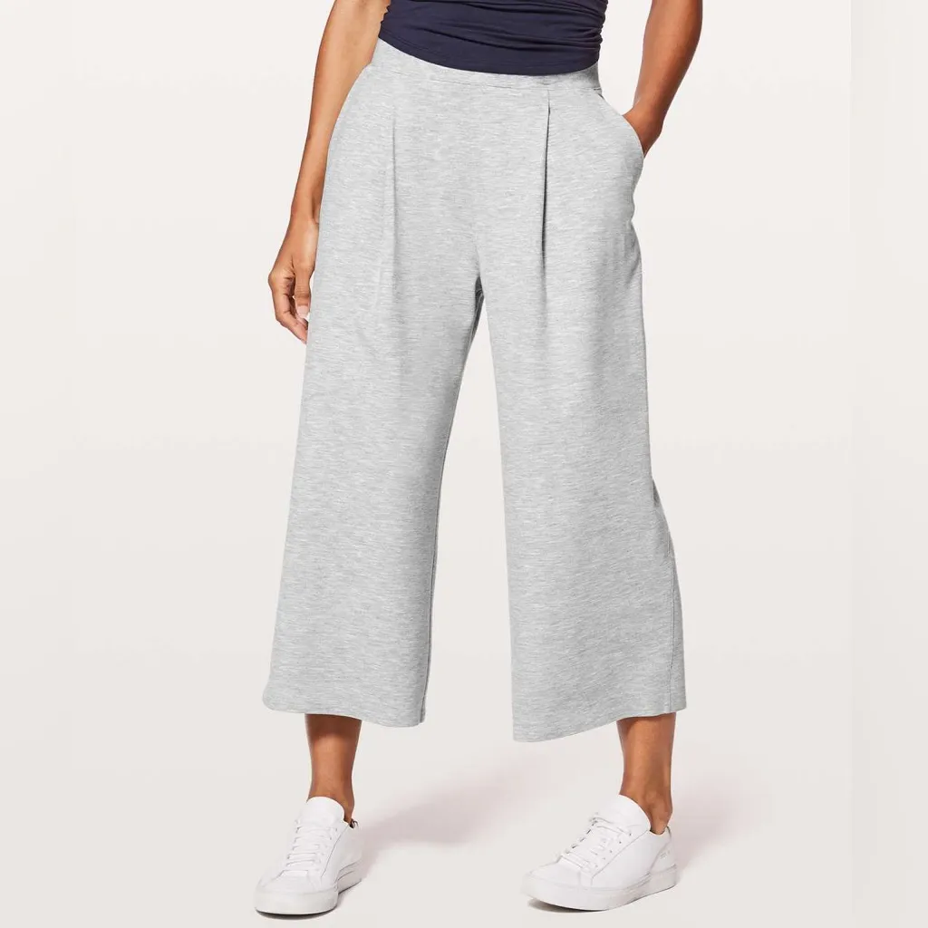 Lululemon Can You Feel The Pleat Crop *21"-Heathered Power Grey- Size 6 - Image 2