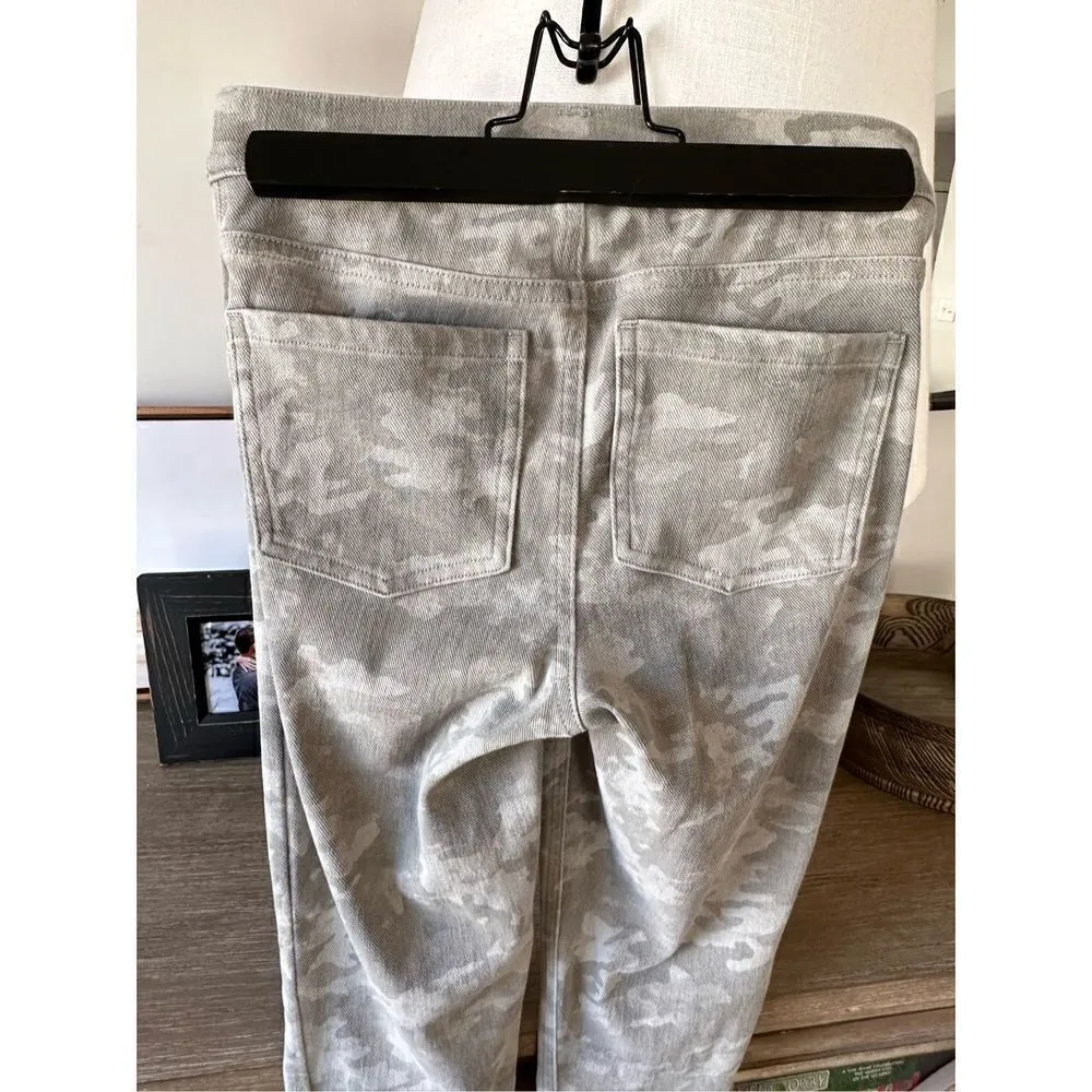 B14 SPANX Stretch Twill Ankle Cargo Pant XSmall - Image 6