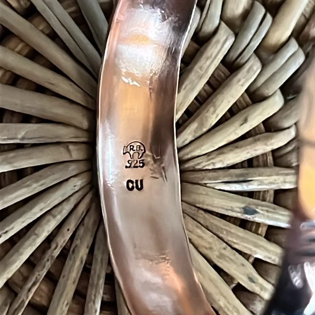 Running Bear‎ Sterling Copper Bear Claw & Bear Design Hoop Earrings - Image 4