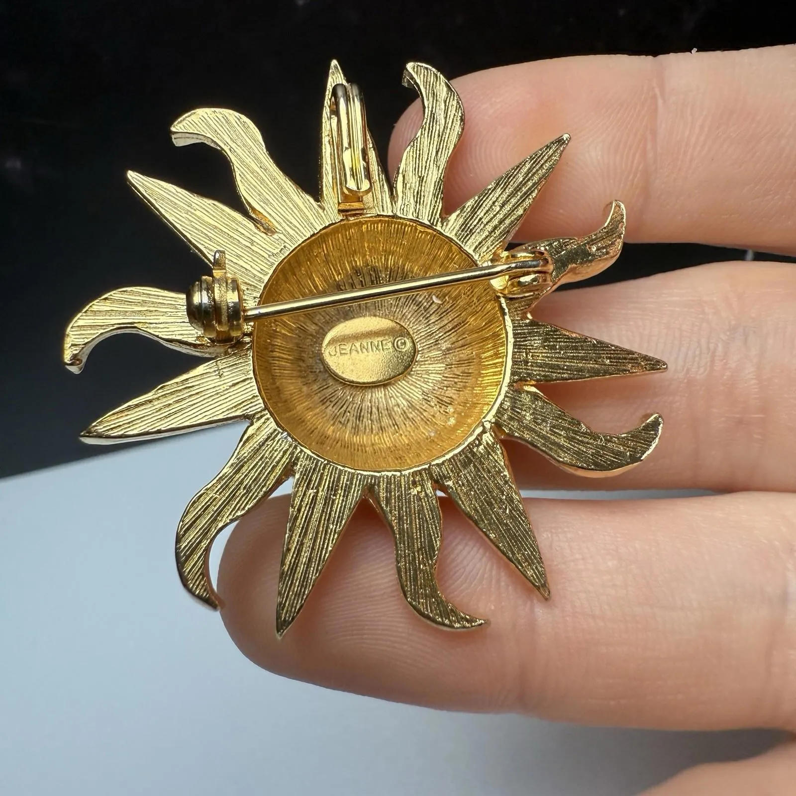 Jeanne Celestial Sun Face Brooch Pin Dual Pendant Gold Tone Signed - Image 10