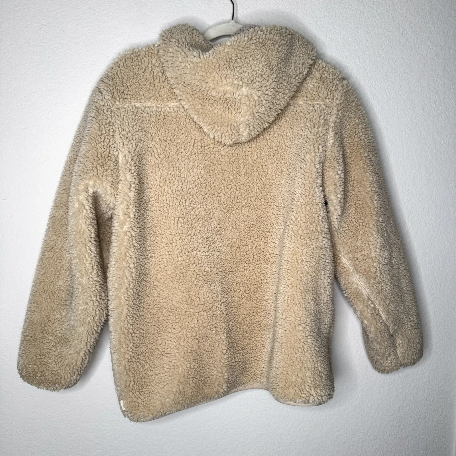 Aritzia TNA Beige Sherpa Jacket - Image 5