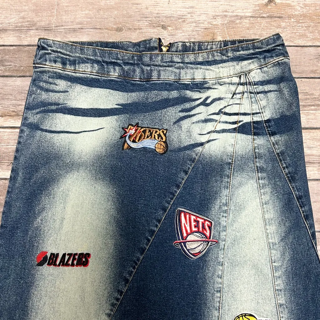 NBA Medium Wash Basketball Embroidered Denim Pencil Skirt 9 Knicks Nets Wizards - Image 2