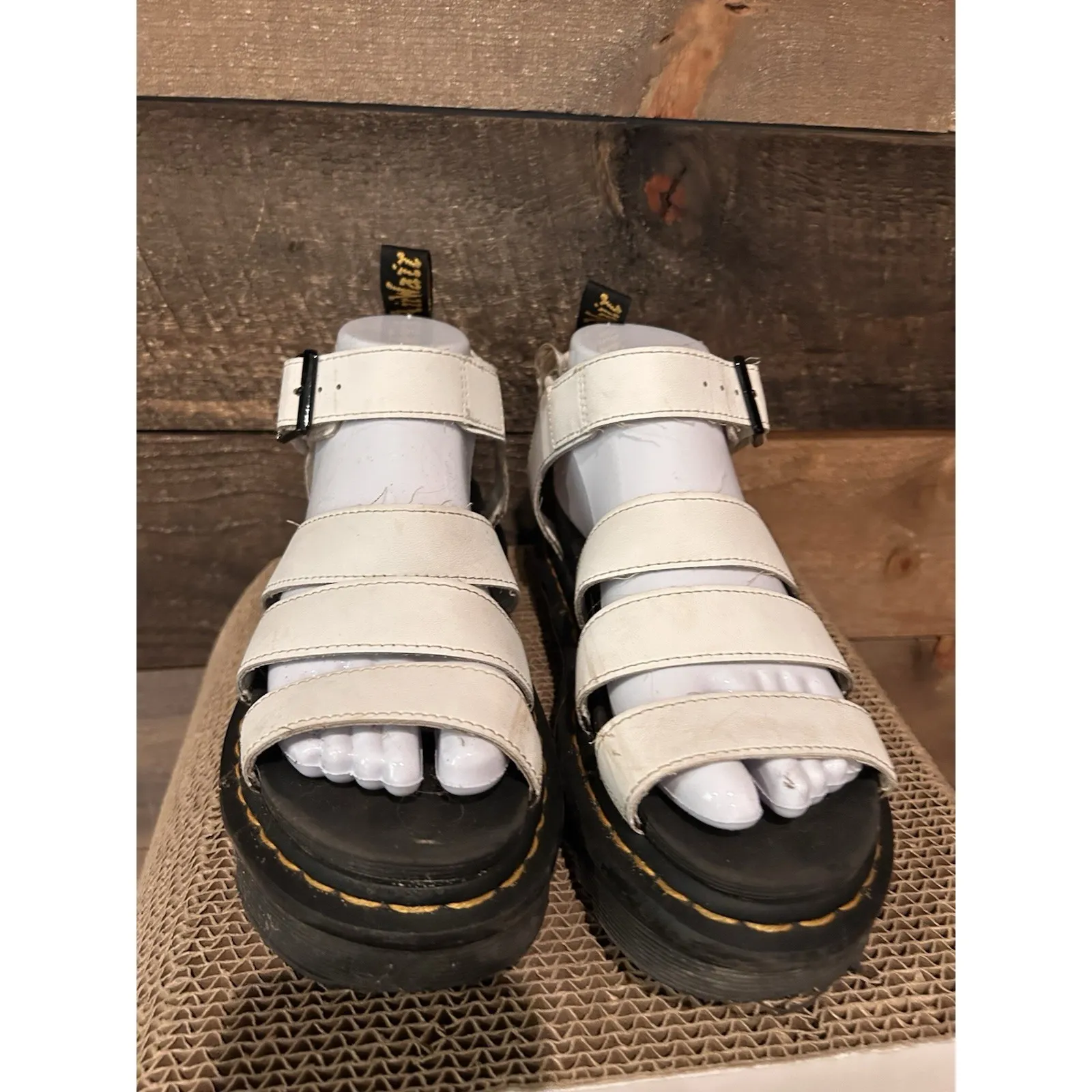 Dr.‎ Martens Doc Blaire Sandals Womens Size 6 White Leather Strappy Gladiator - Image 5