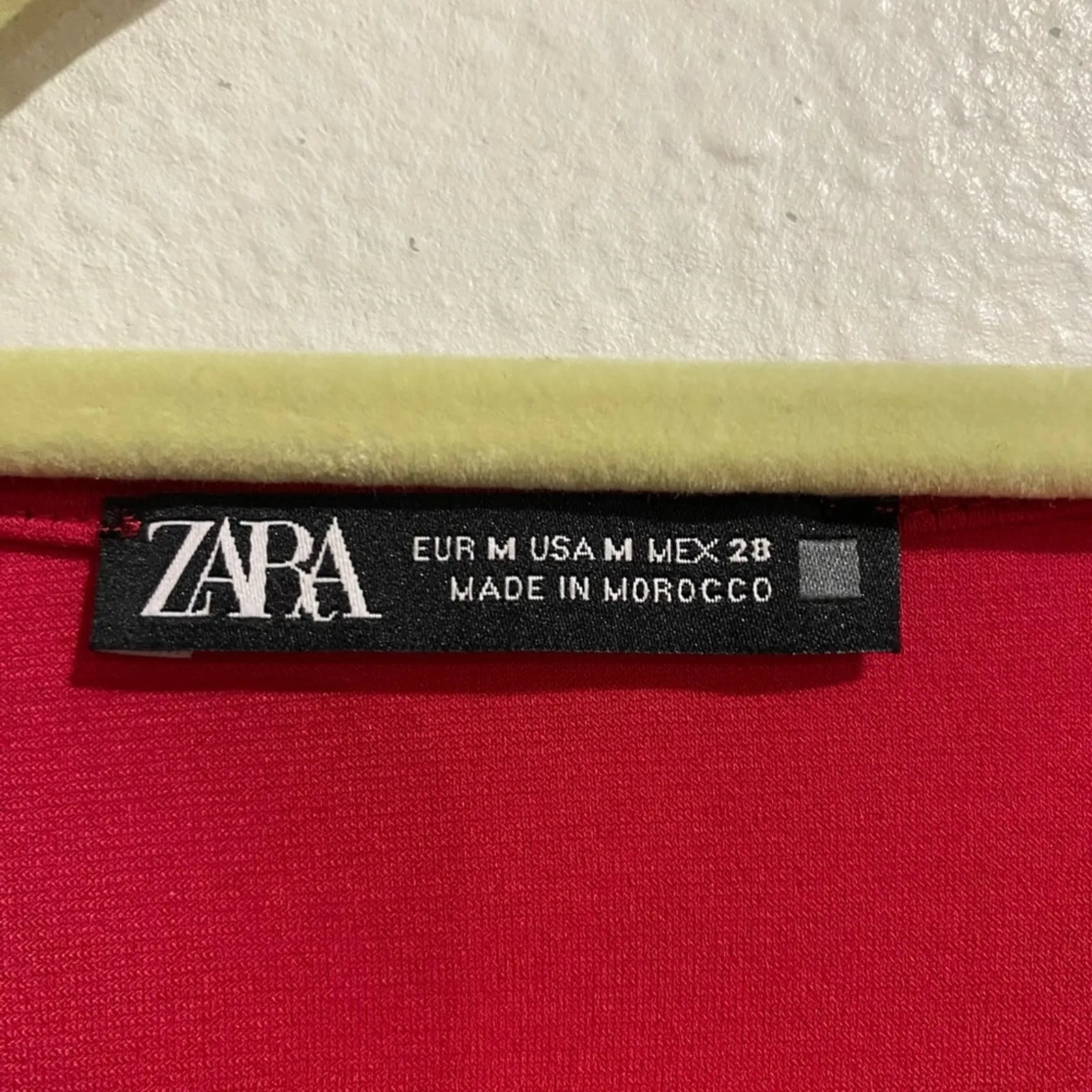 Zara Fuchsia Ruched Long Sleeve Top Sz M - Image 6