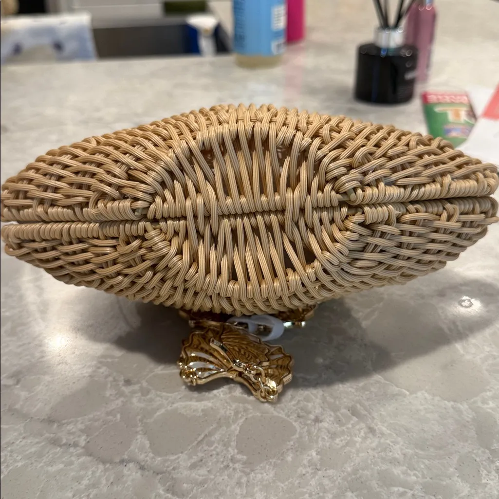 Tommy Bahama natural seashell straw handbag - Image 6