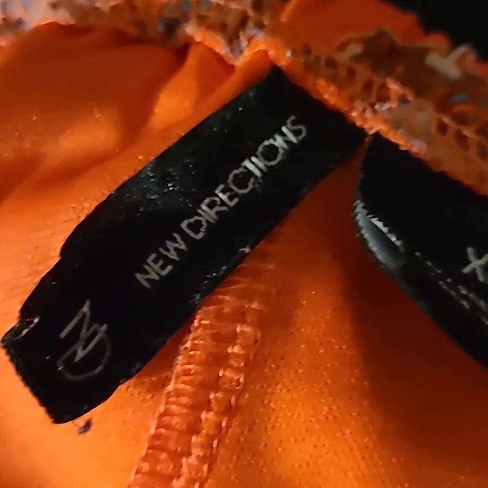 NEW DIRECTIONS BOHO Gathered Neck with large Sheer BELL Sleeves Top Orange Size XL - Image 4