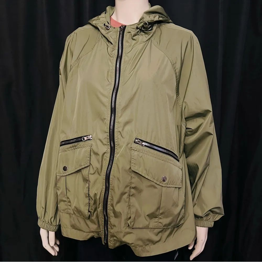 Forever 21 Olive Green Women's Hooded Jacket Green Oversized Windbreaker - Image 2
