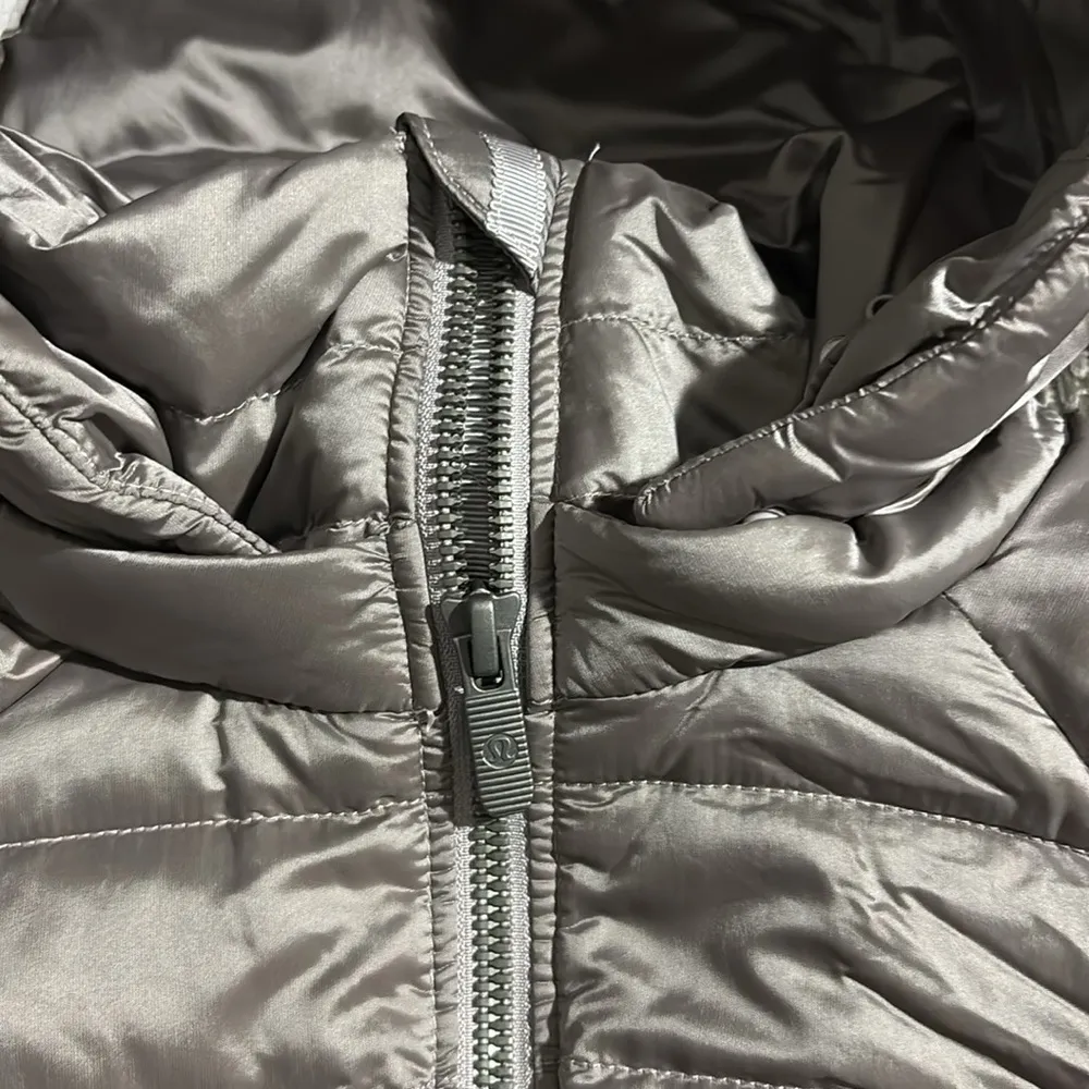 Lululemon Brave the Cold Vest - Image 5