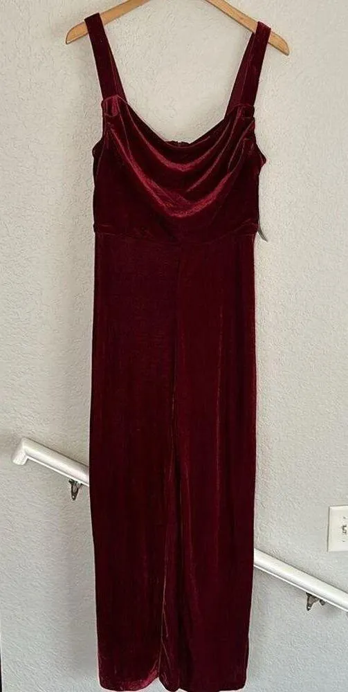 NEW BCBG Paris Burgundy Wine Velvet Jumpsuit Holiday Vampire Fall Wide Leg Red Size M - Image 4