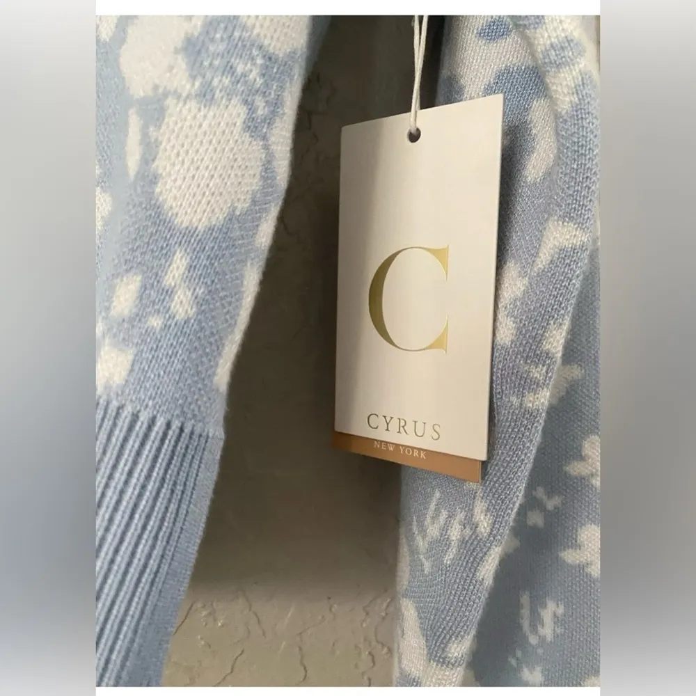 Cyrus Long Sleeve Crew Neck  Sweater Blue & White Floral Sz L NWT MSRP $99 - Image 3