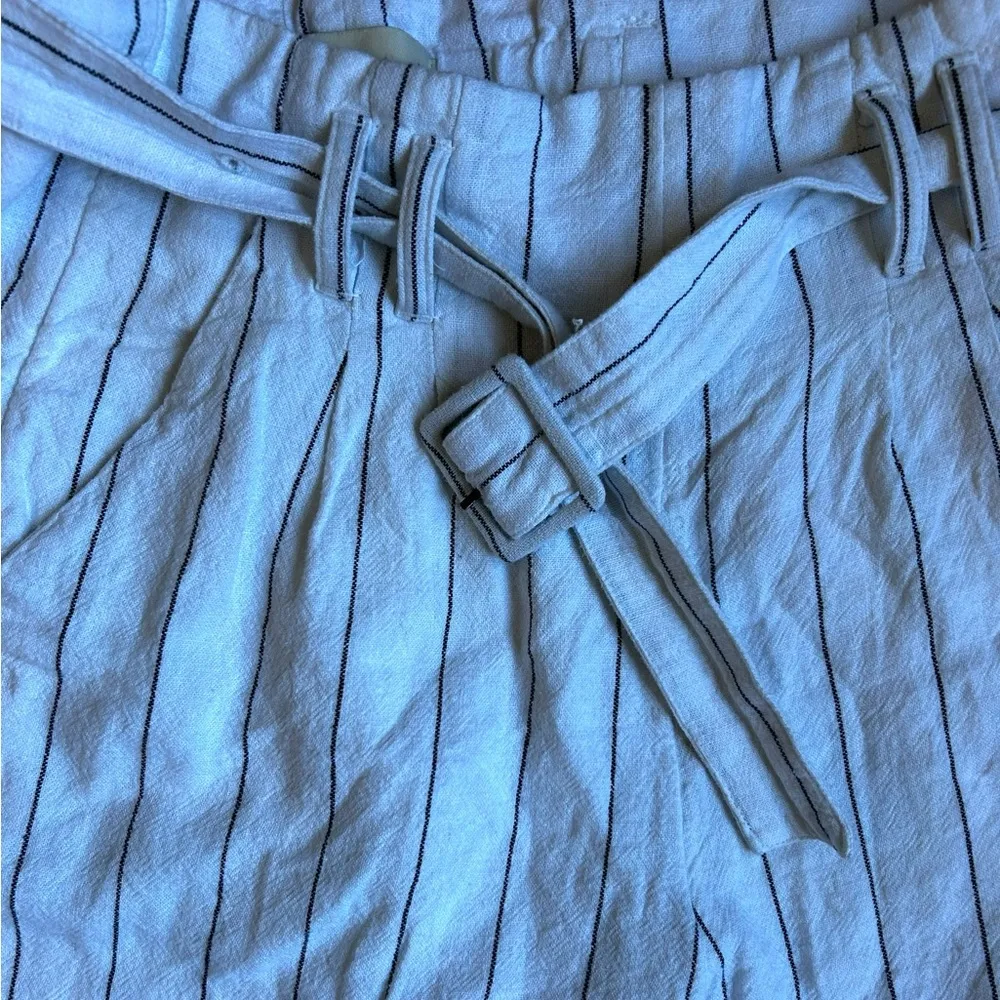 Abercrombie & Fitch Womens Medium Ultra High Rise Linen Blend Shorts White Black - Image 4