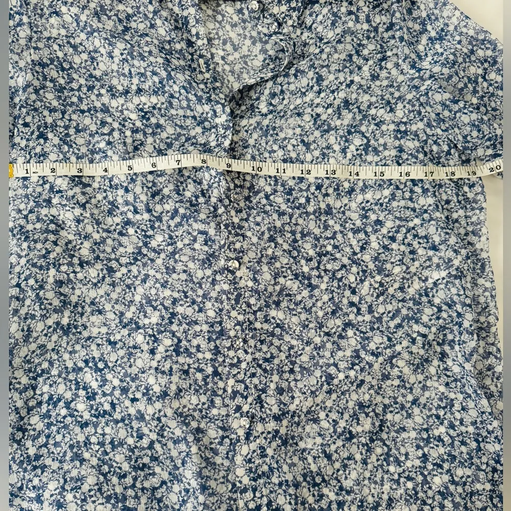 Zara sheer blue white ditzy floral button-down blouse size S - Image 13