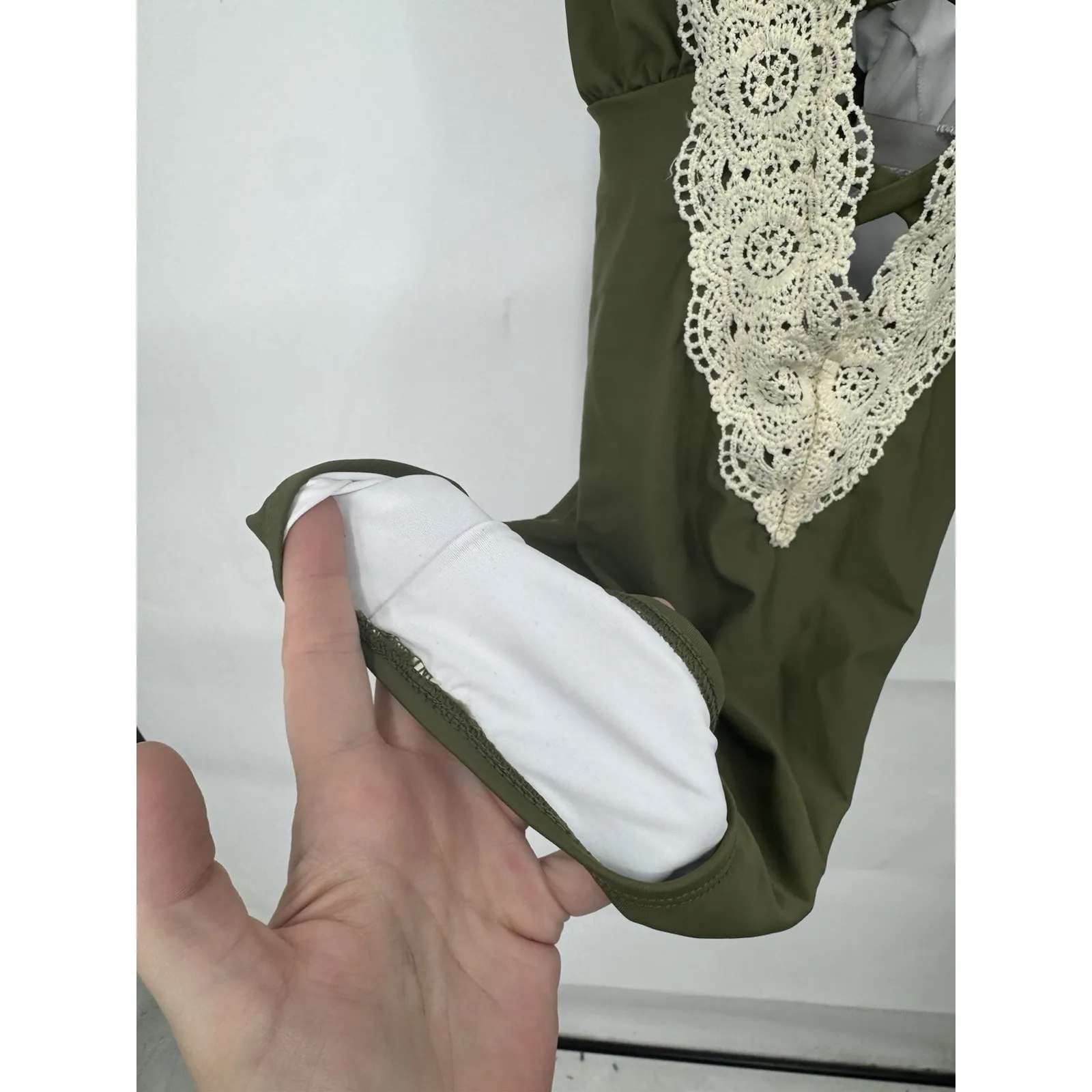 Cupshe Olive Green Crochet Trim Lace Up Back One Piece Swimsuit Womens M NEW - Image 10