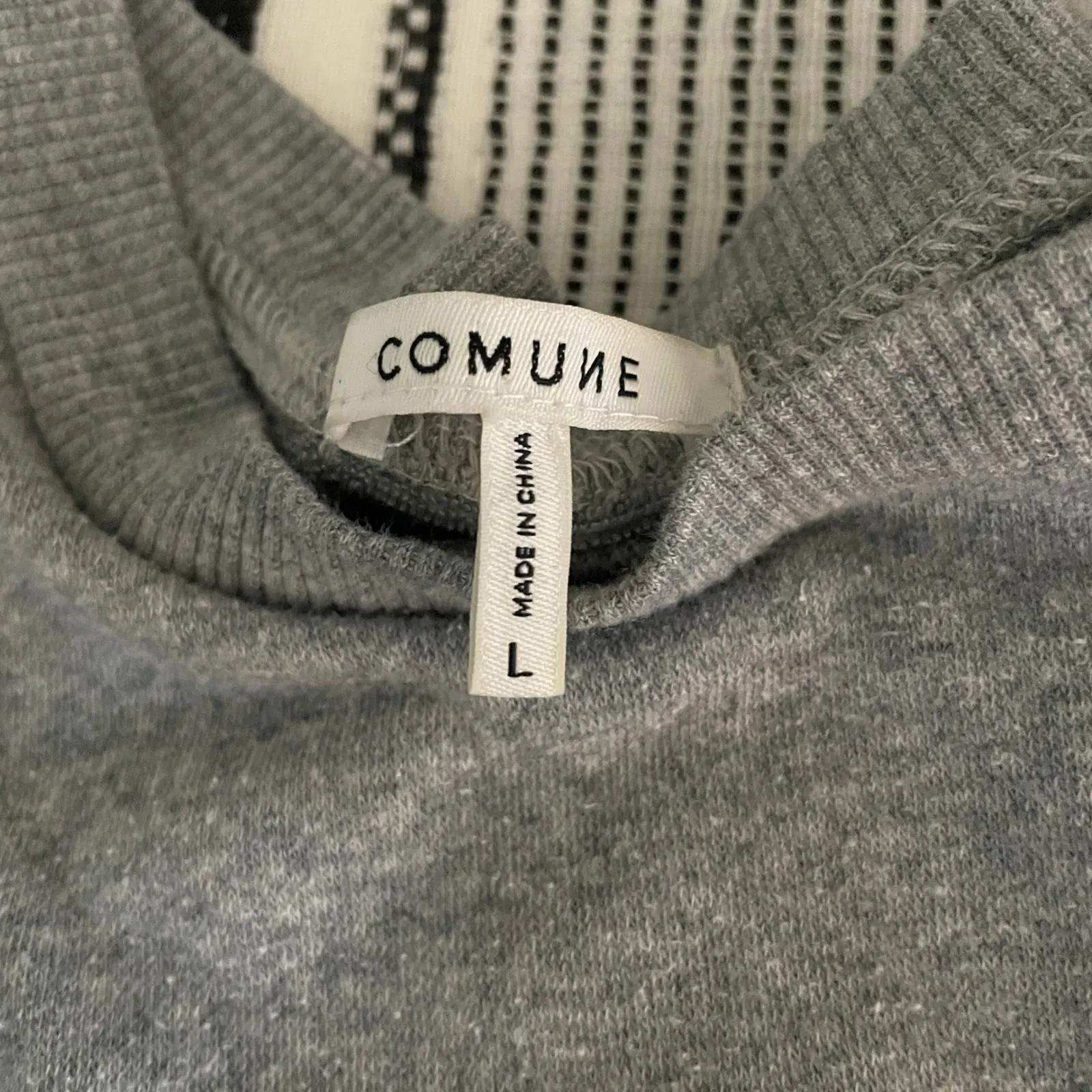 Commune Embroidered Flower Sweatshirt Large Gray Pullover Y2K Girlhood Bloomcore - Image 2