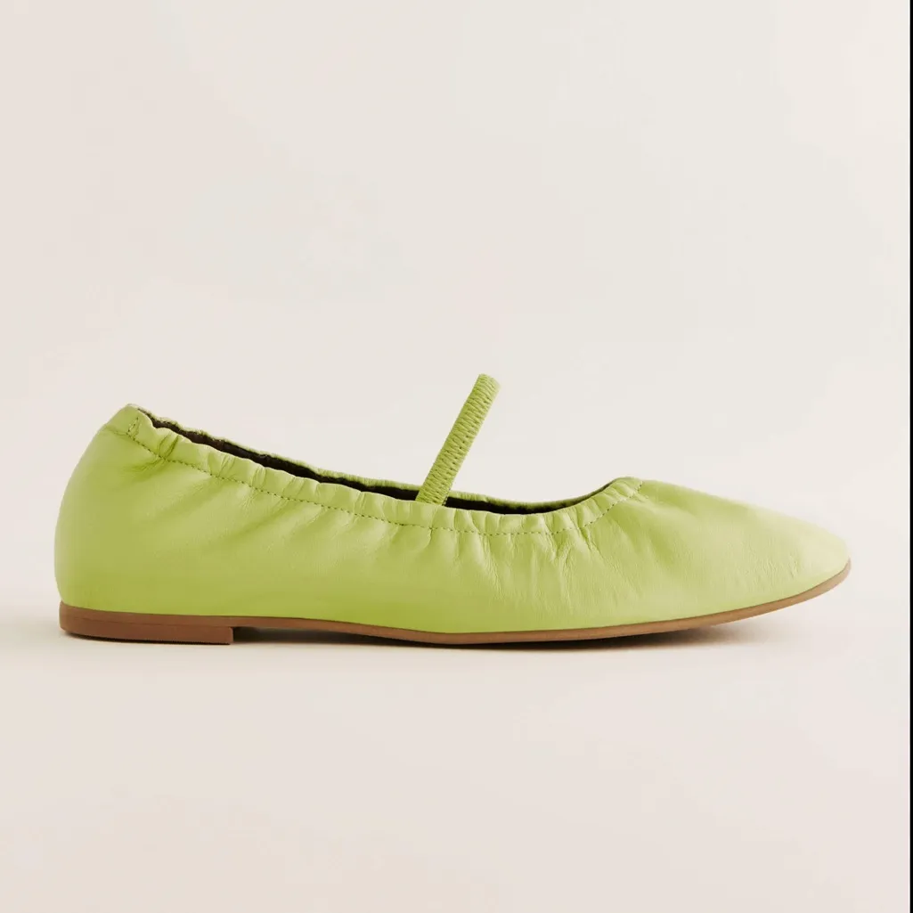 REFORMATION GREEN BUFFY RUCHED BELLET FLAT ✨🩰 - Image 3