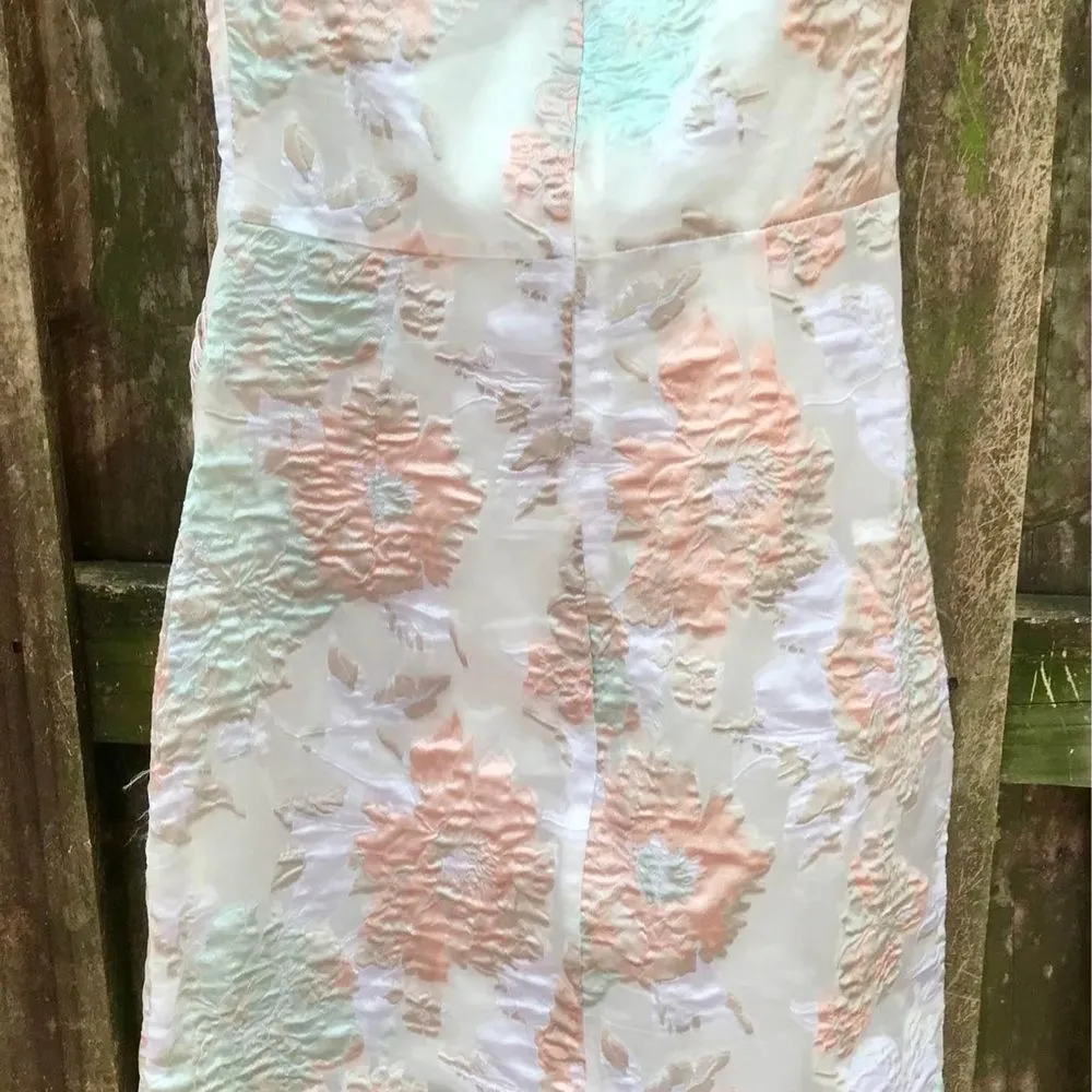 LuLu' s "Keep The Drama" white fitted strapless dress size x-small - Image 5