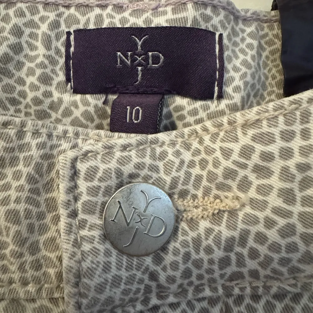 COPY - NYDJ leopard print straightht leg jean - Image 4