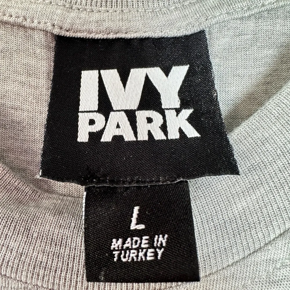 Ivy Park Tank Top Women's Size L Sleeveless Athletic Casual Gray Logo Activewear - Image 6