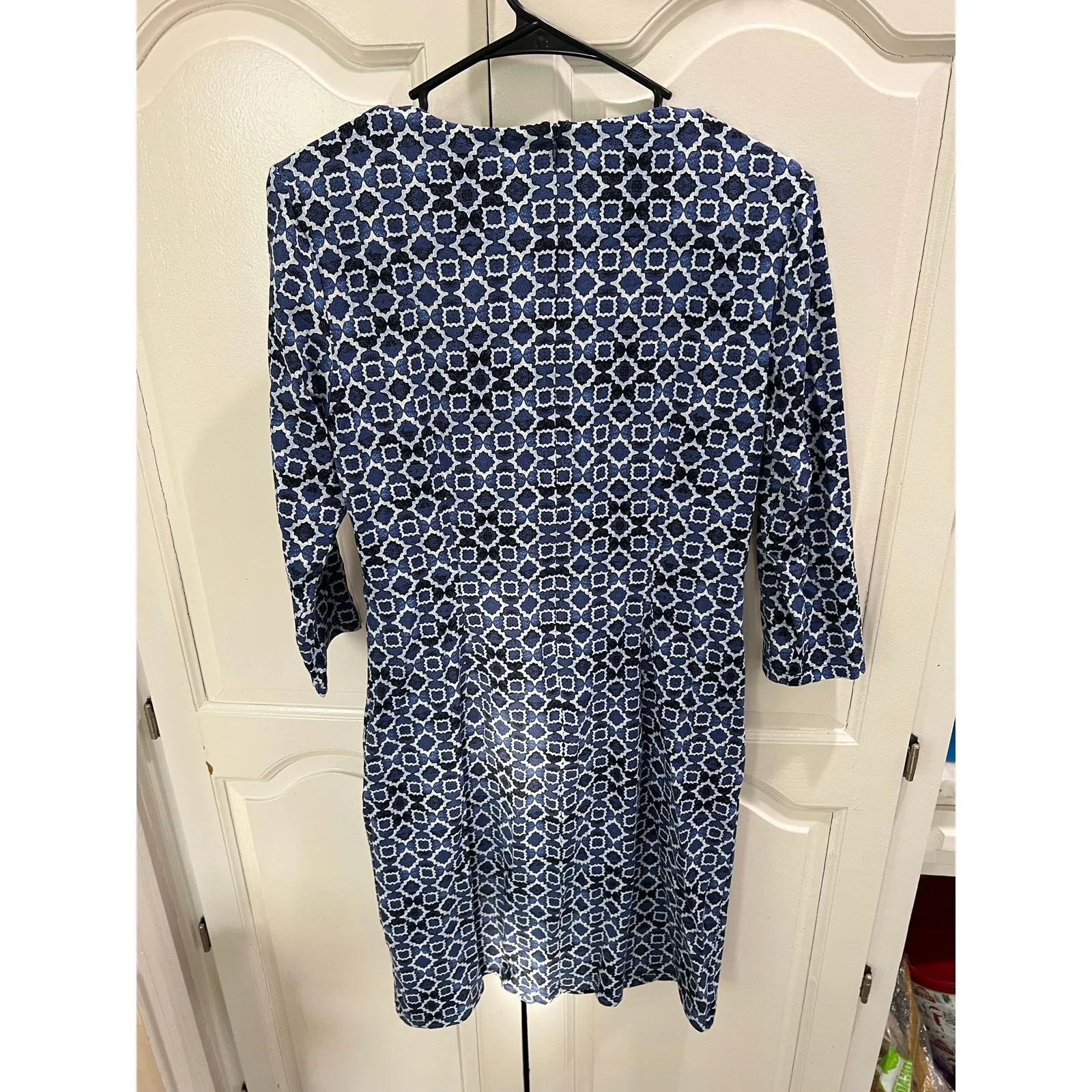 J.McLaughlin Blue Geometric Knit Dress Women’s Medium 3/4 Sleeve Zipper Back - Image 2