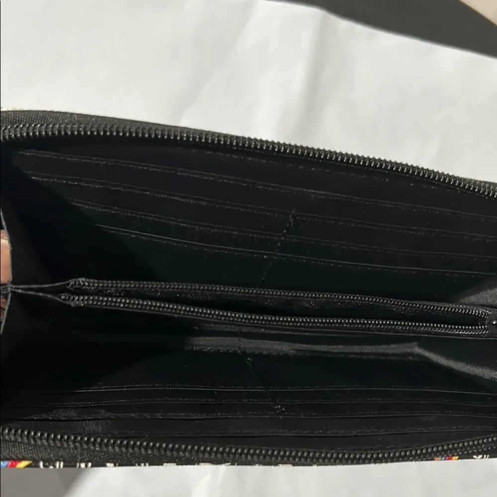 Disney Mickey Mouse Bioworld Black/Gold Wallet - Image 4