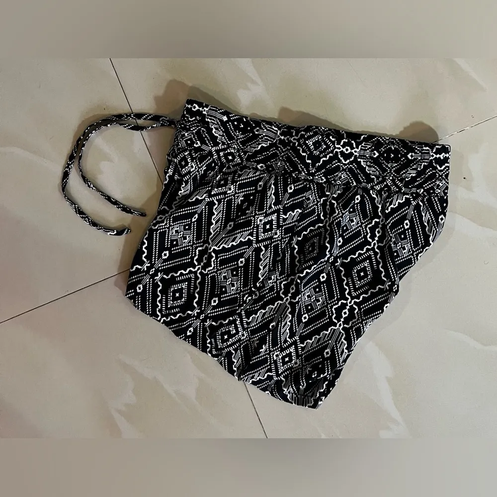 MAMA By H&M Cloth Shorts h&m mama shorts black Stamp stamps size 12 - Image 13