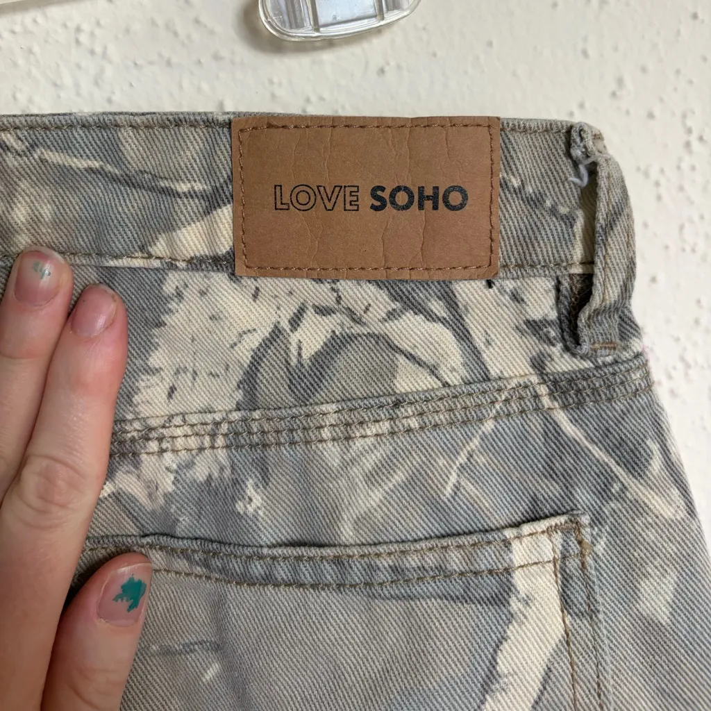 Love SoHo Camo Jeans Pink Size undefined - Image 7