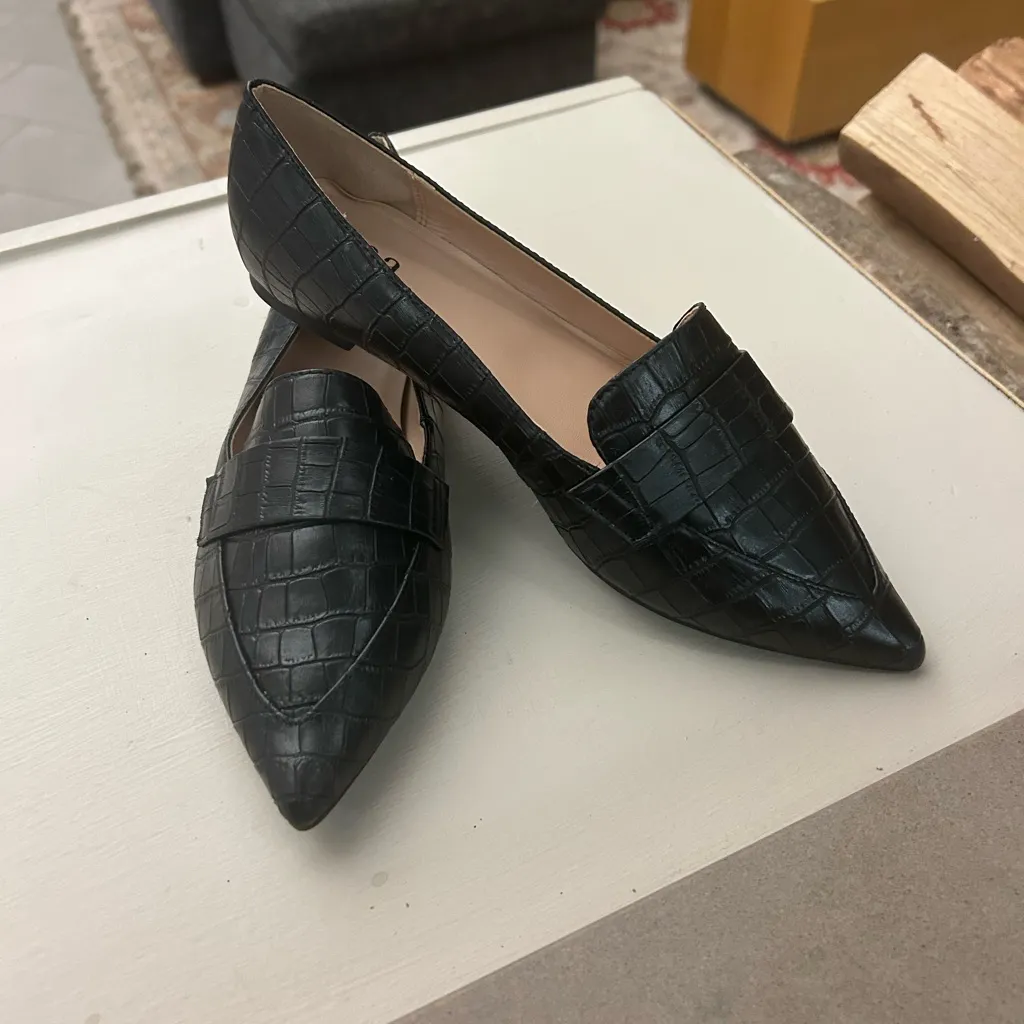 Loafers Elegant Black Croc-Embossed a.n.a. A new approach8 1/2 M like new - Image 2