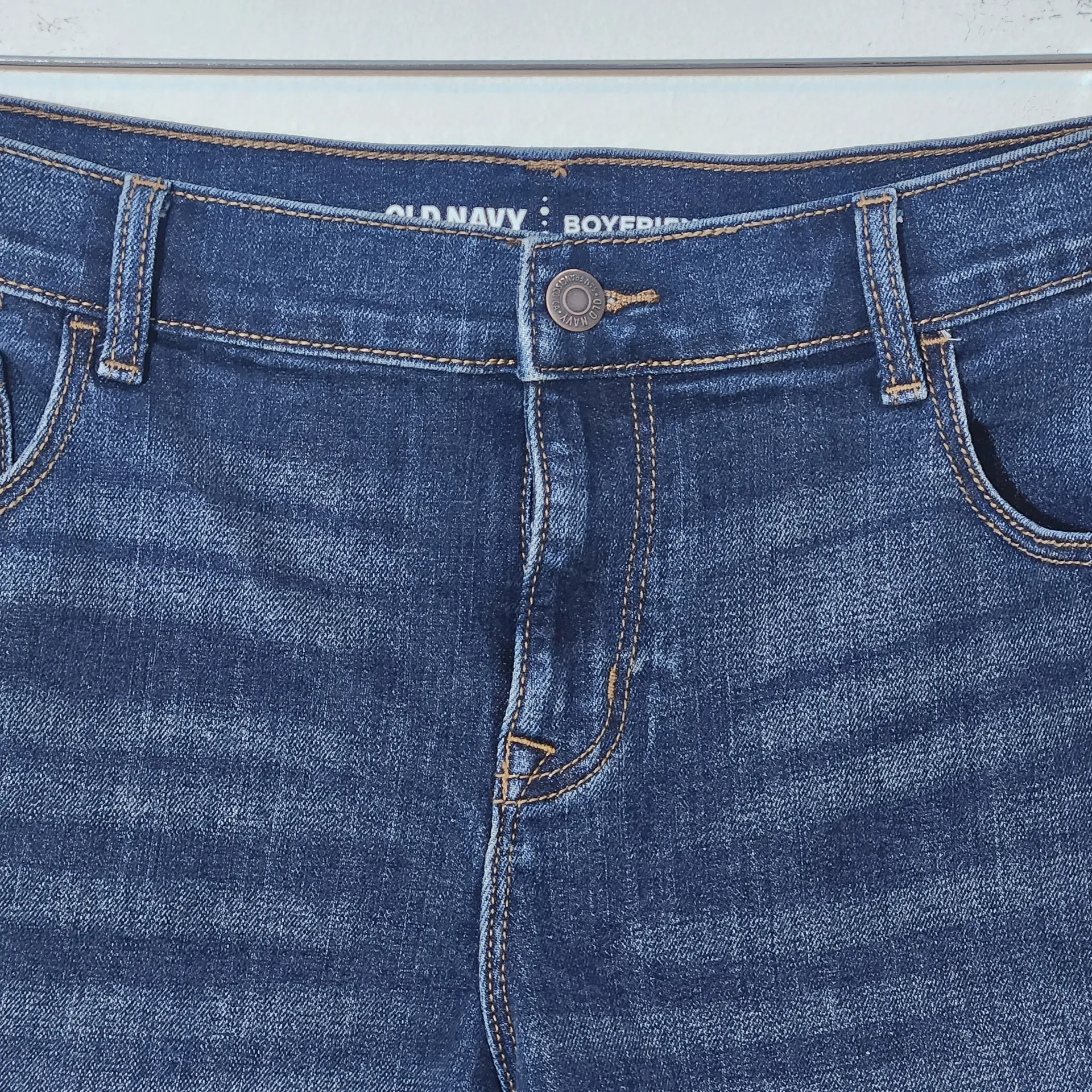 Old Navy Women's Blue Denim Shorts Size 14 Old Navy Boyfriend Cuffed Jean Shorts - Image 3