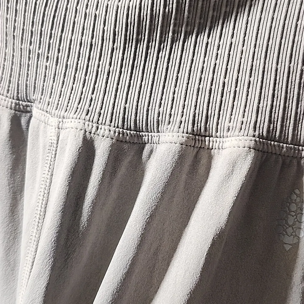 NWT  movement good karma flare hi-rise legging XS-S - Image 10