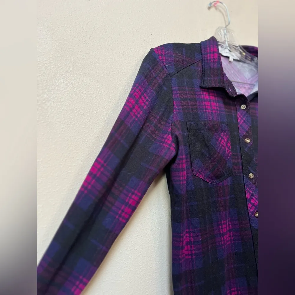 Grunge Plaid Flannel Shirt Purple Black Small Button Down - Image 3