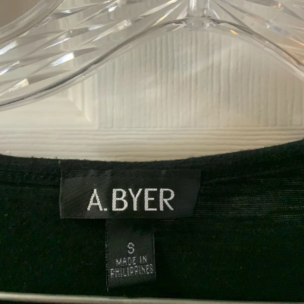 A.Byer Black/White Print 3/4 Sleeve Hi-Low hem Top S - Image 2