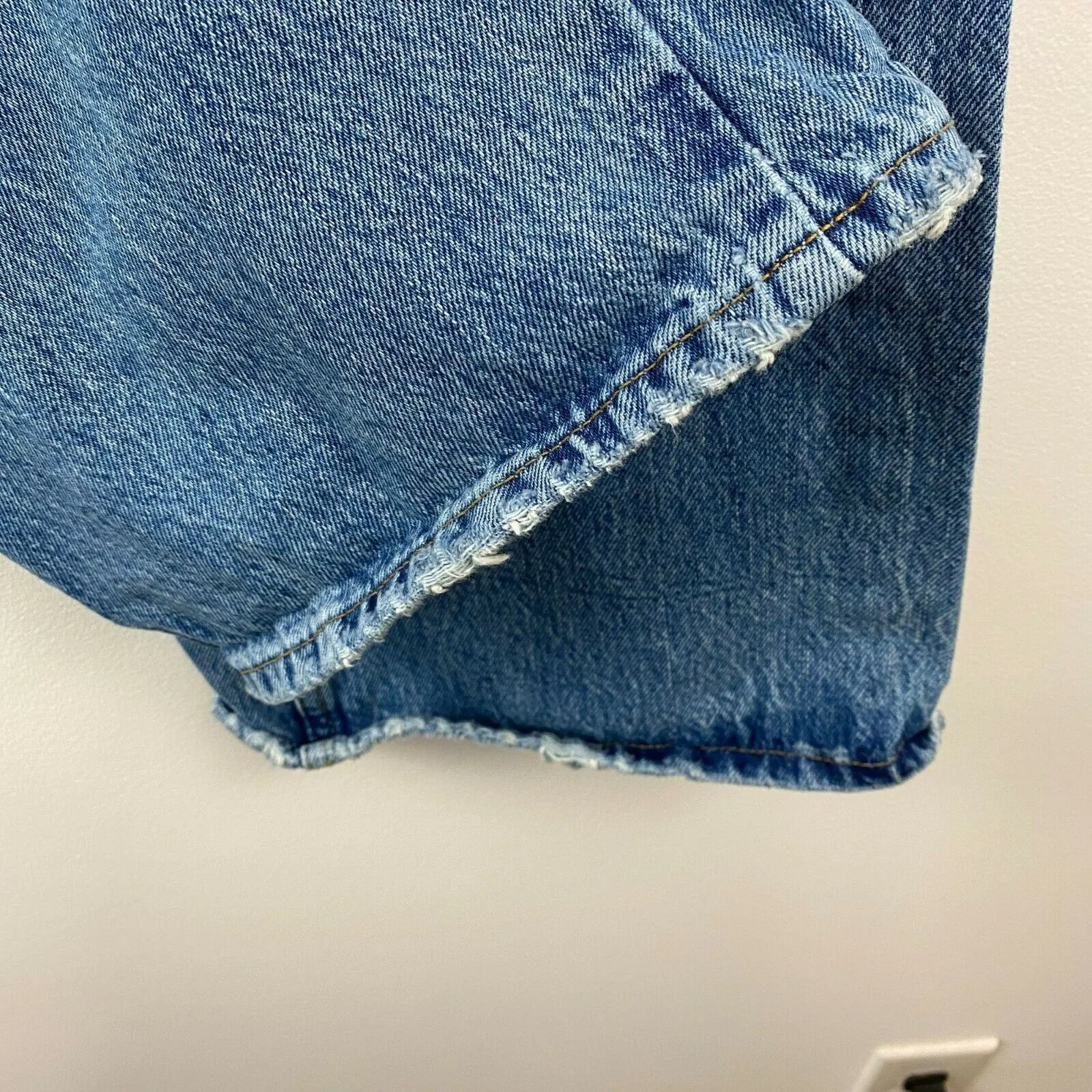 Urban Outfitters BDG Light Wash Vintage Flare Jeans‎ Women's Size 26 - Image 2