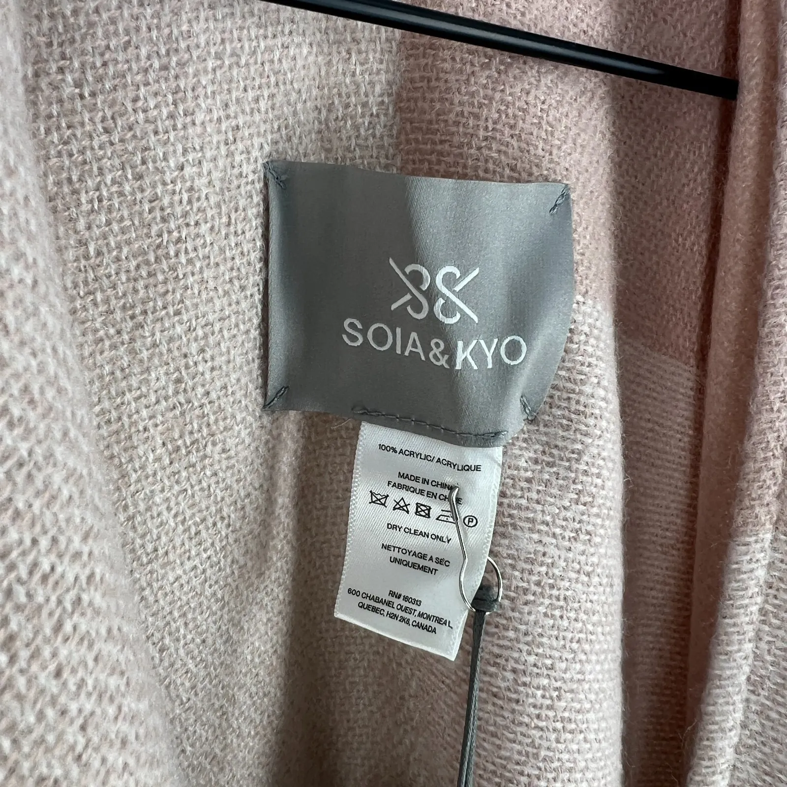 Soia & Kyo Poncho Shawl Womens One Size Pink Cream Knit Fringe Trim Outdoor - Image 3