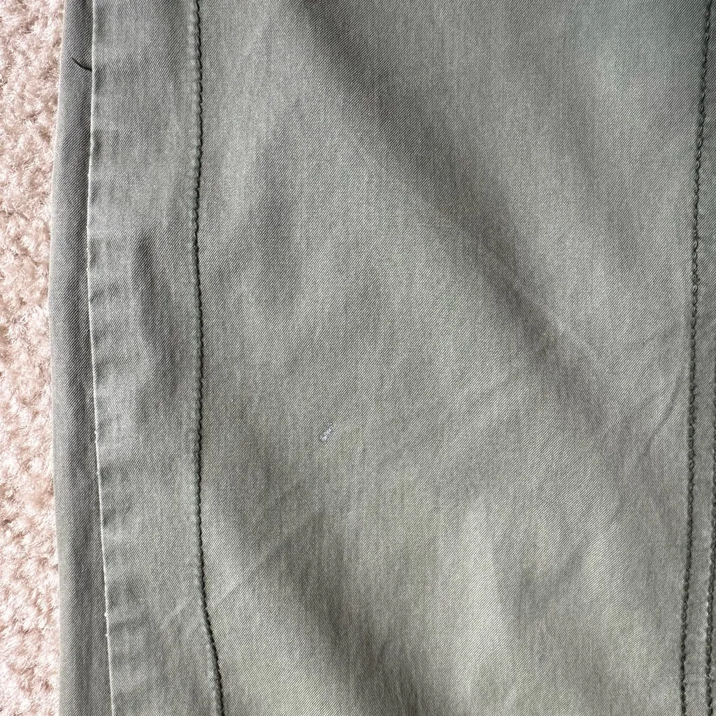 American Eagle Outfitters Olive Cargo Pants - Image 4