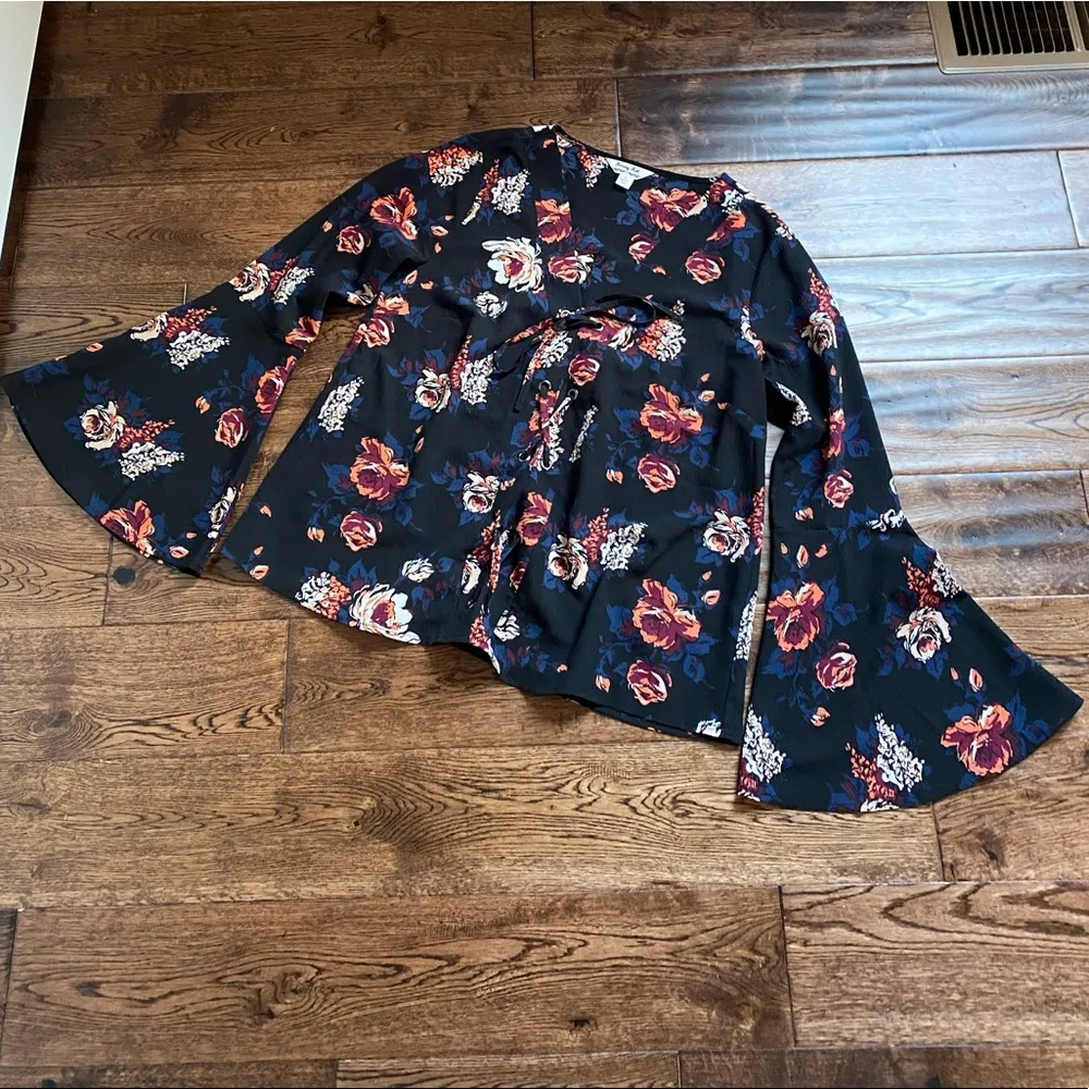 Women’s Bell Sleeve Blouse - Image 3