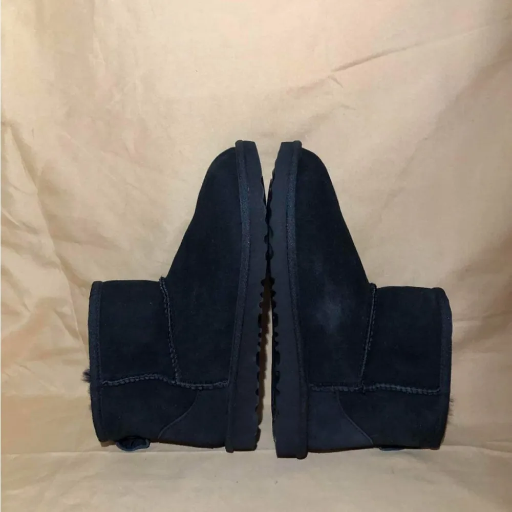 Ugg Classic Mini II Boots in Black - Image 9