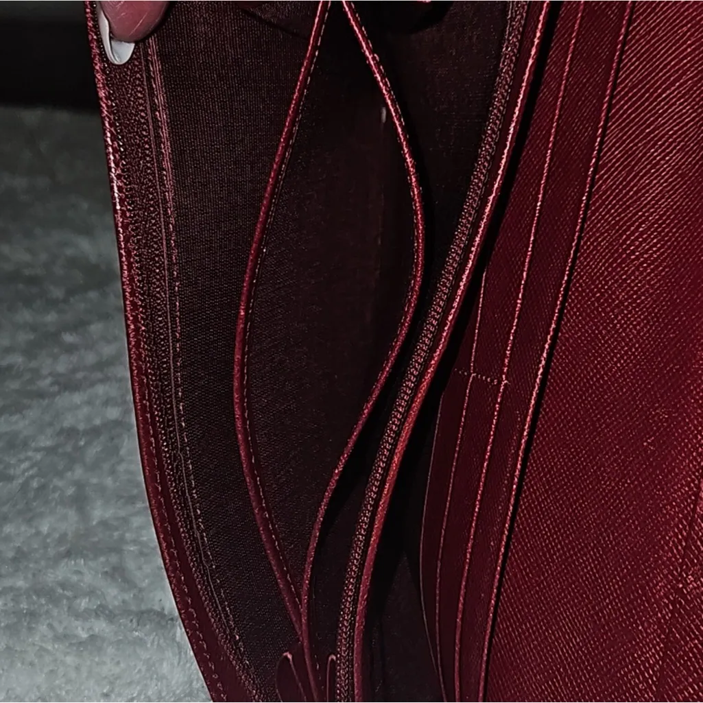 BURBERRY TEXTURED RED LEATHER LONG WALLET!!!!  EUC - Image 7
