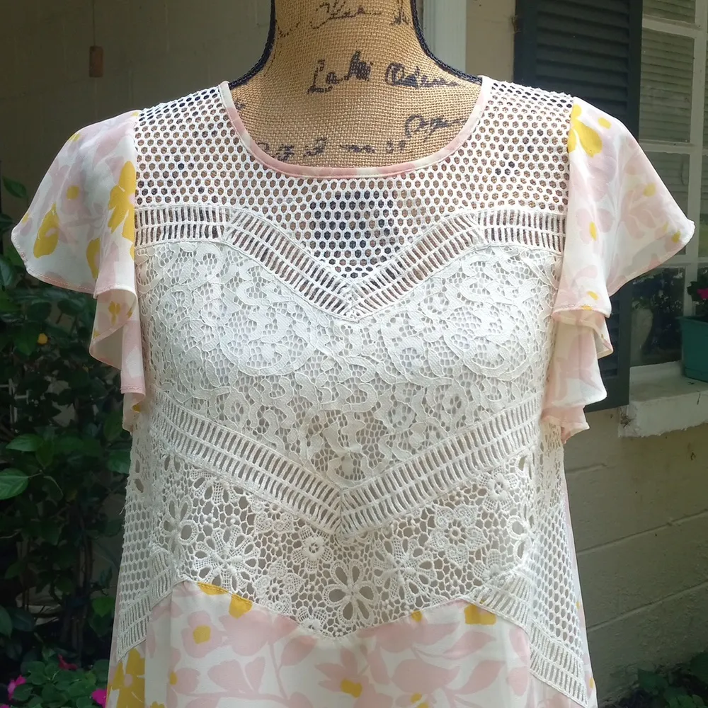 Anthropolgie HD in Paris Flutter Flores Blouse Pink and Mustard Floral Print - Image 4