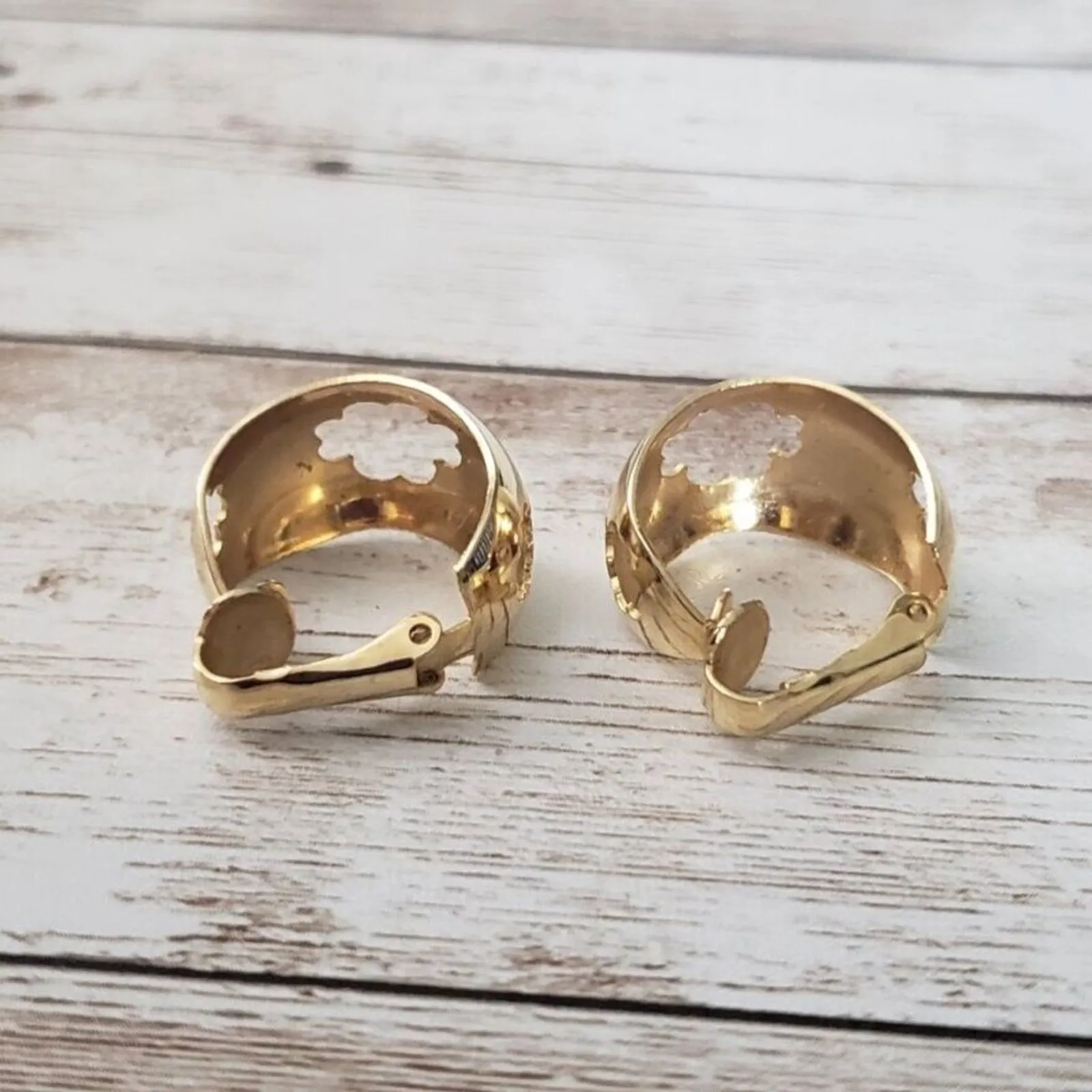 Vintage Clip On Earrings - Image 3