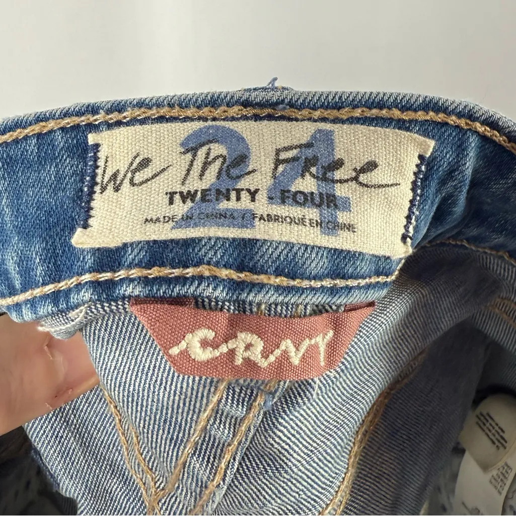 Free People CRVY‎ Vintage High Rise Cut Off Style Jean Shorts in Blue Size 24 - Image 5