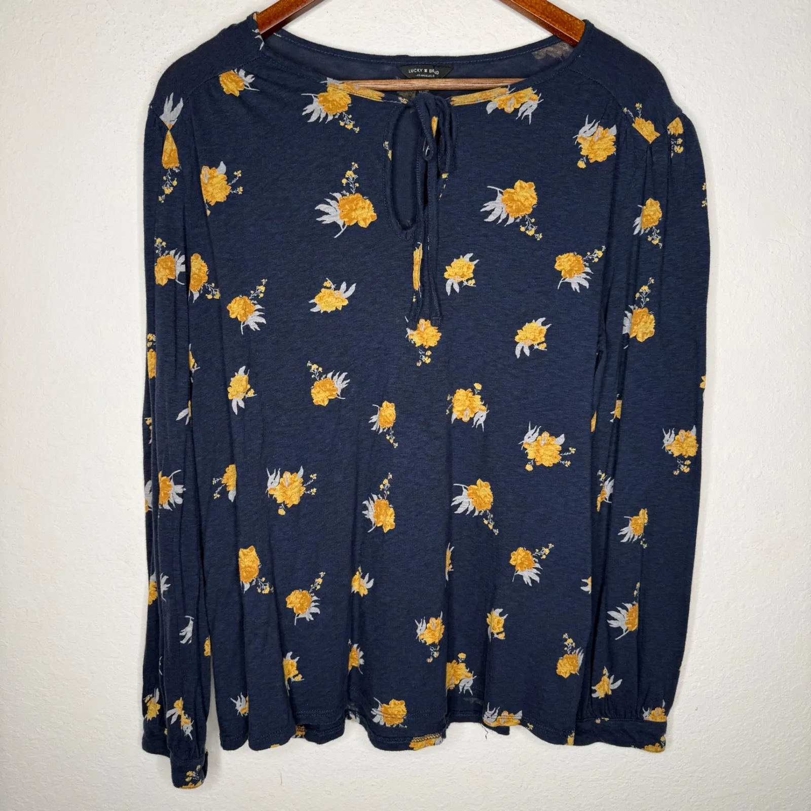 Lucky Brand Womens Floral Print Split‎ Neck Top Navy yellow Sz L - Image 7