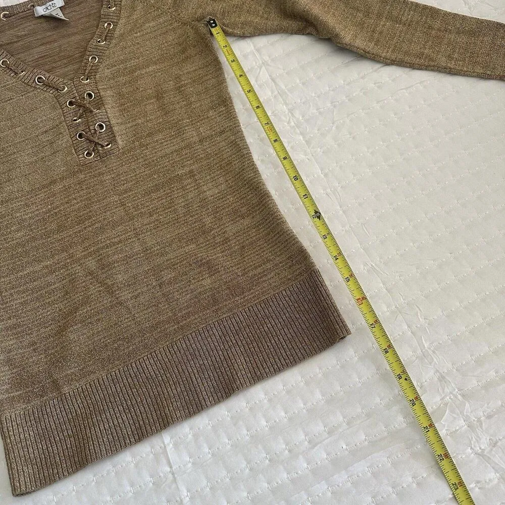 Pullover Knit Sweater Sz S Small Can Fit Some XS Gold Metallic - Image 7