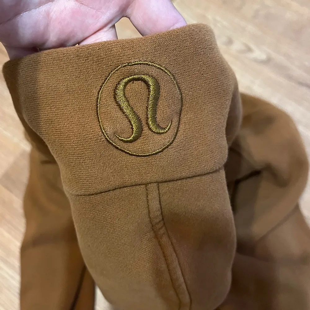 Lululemon Custom  half zip scuba - Image 3