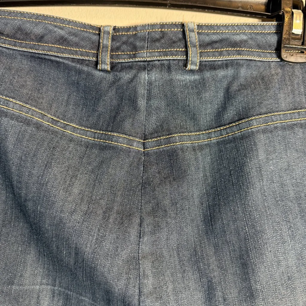 St. John Denim Jean Capris Women's 10 Blue Cuffed Stretchy Designer Classic Chic - Image 9