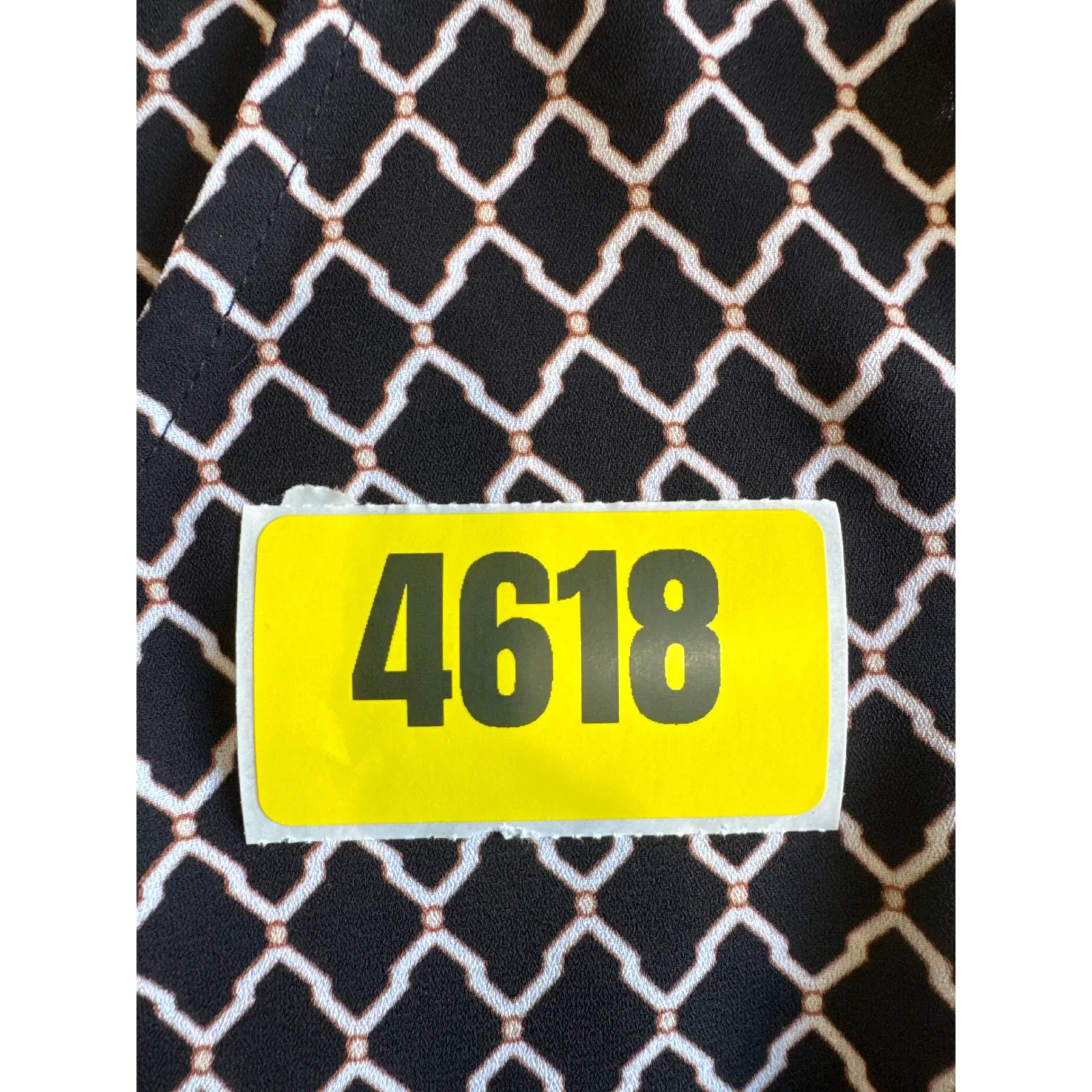 Liz Claiborne Black Diamond Print Floral Sleeveless Top - Size L - Image 10