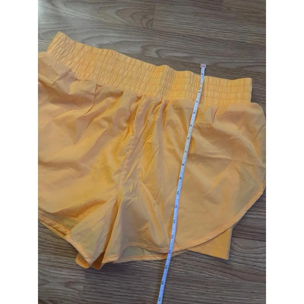 All In Motion Shorts Size Large - Image 4