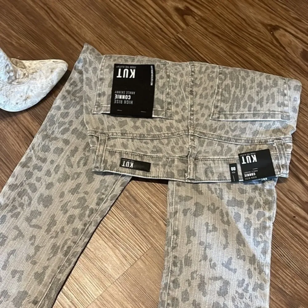 NEW Kut From The Kloth Skinny Leopard Grey Cheetah - Image 21
