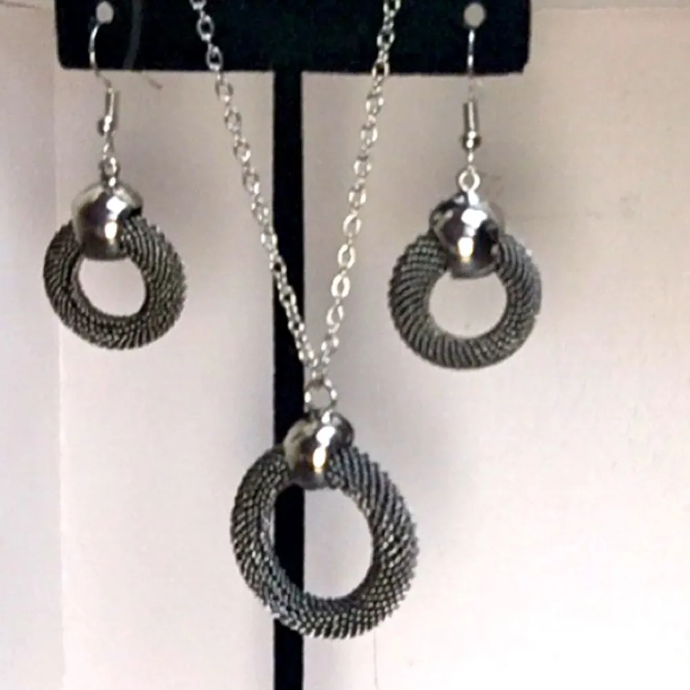 New Gun Metal Mesh Earrings and Pendant Necklace Set Silver - Image 6